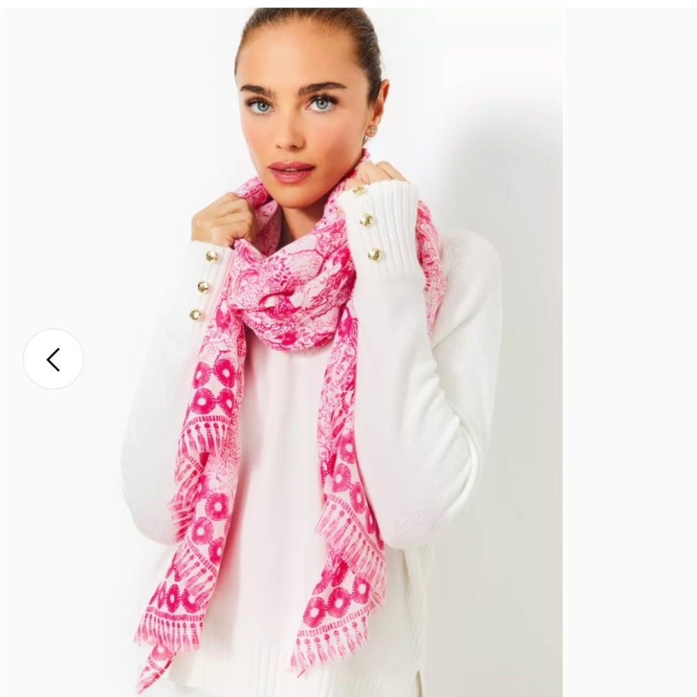 Lilly Pulitzer Printed Scarf. Raspberry Rouge Animal Magnetism New